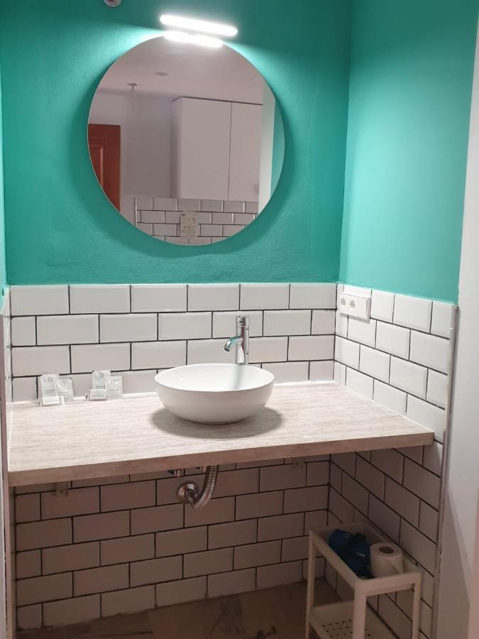 Apartamentos Dona Lola Севилья Экстерьер фото