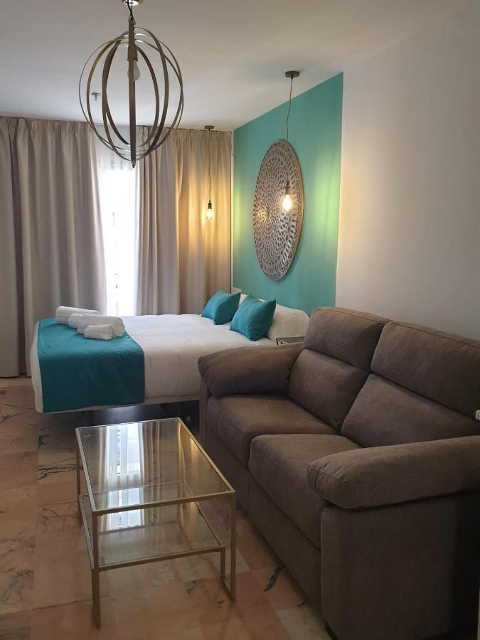 Apartamentos Dona Lola Севилья Экстерьер фото