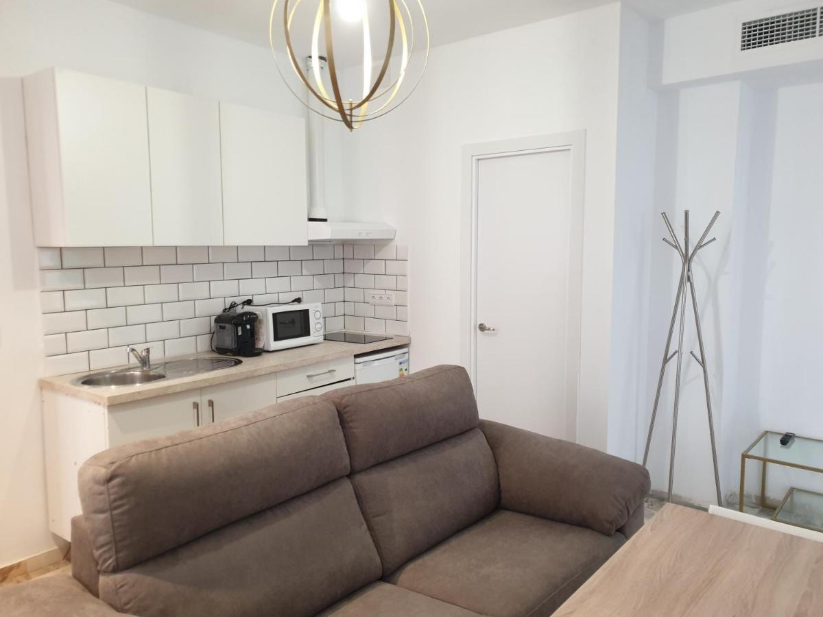 Apartamentos Dona Lola Севилья Экстерьер фото