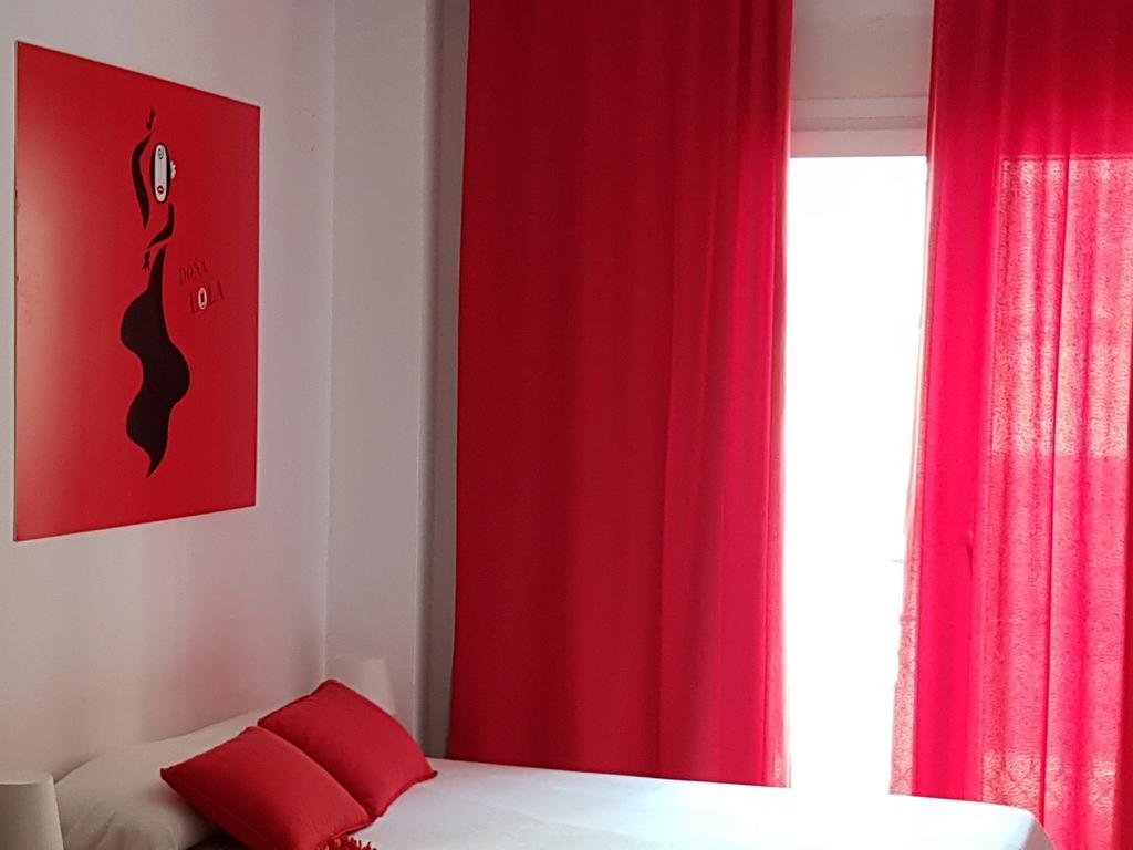 Apartamentos Dona Lola Севилья Экстерьер фото
