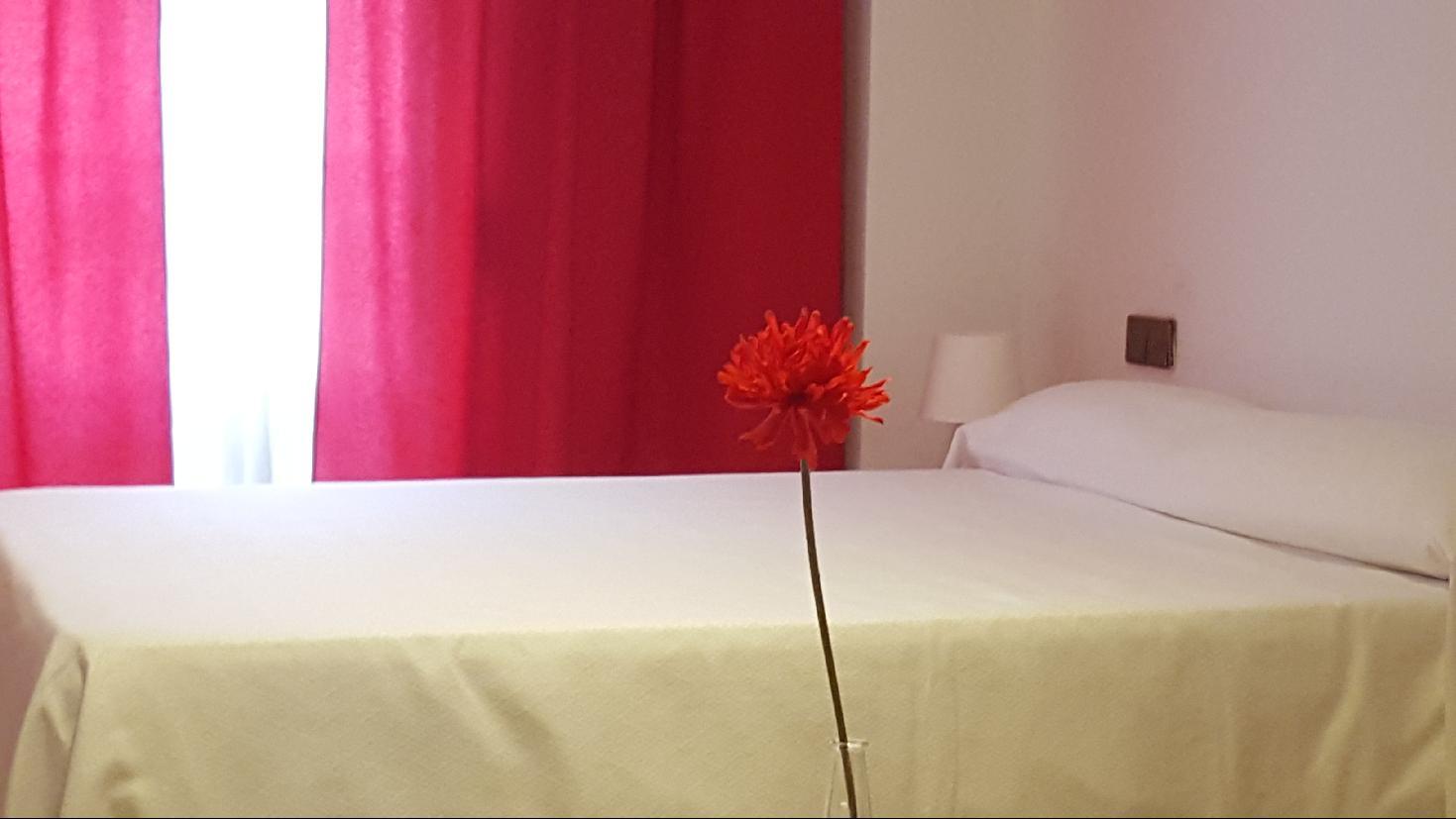 Apartamentos Dona Lola Севилья Экстерьер фото
